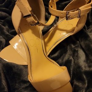 Nude Jessica Simpson heels